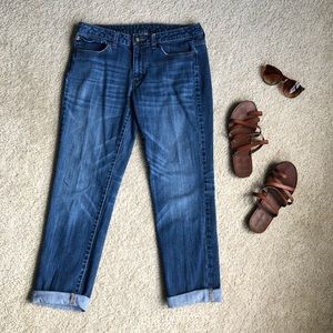 Jennifer Lopez Cuffed Crop Jeans Medium Wash